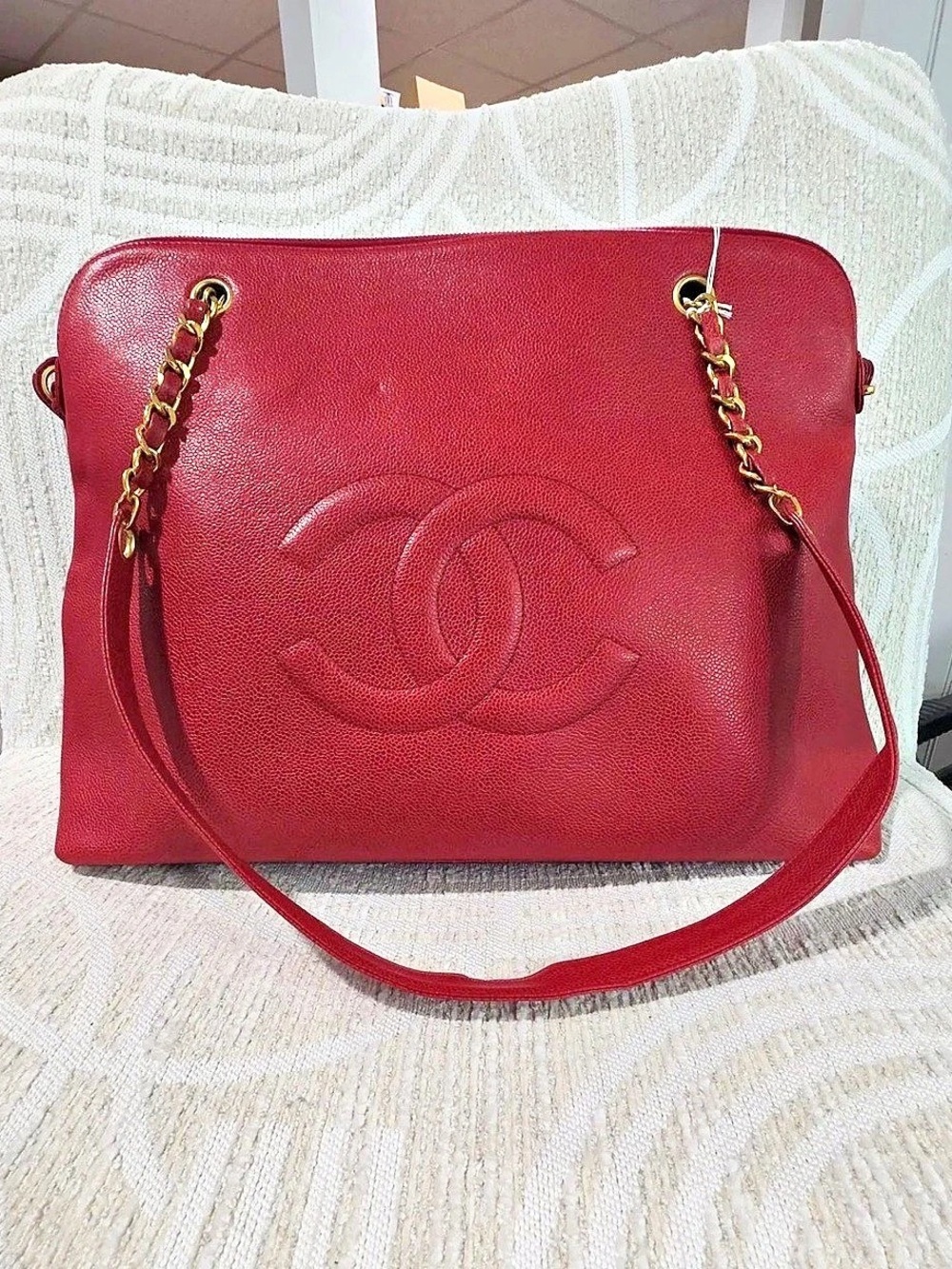 Chanel CC Logo Caviar Leather Chain Tote Bag Red Shoulder Bag